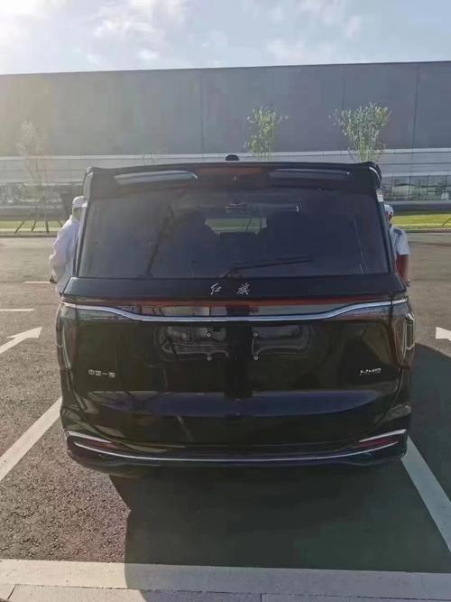 红旗新款商务车七座图片及价格(新款红旗商务车七座价格)