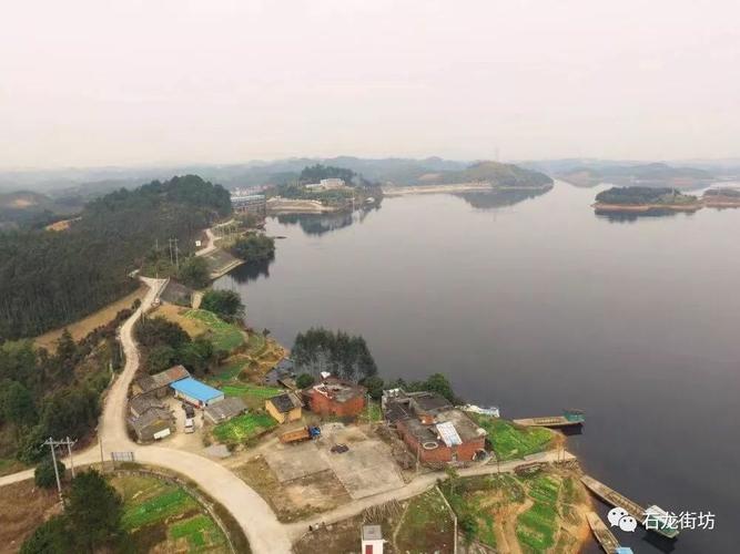 房价如何查询黄竹镇的房价(黄竹镇附近都有哪些旅游景点)