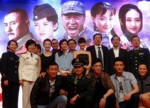 亲爹后爸演员表柏桐英雄演员表(电视剧亲爹后爸演员)