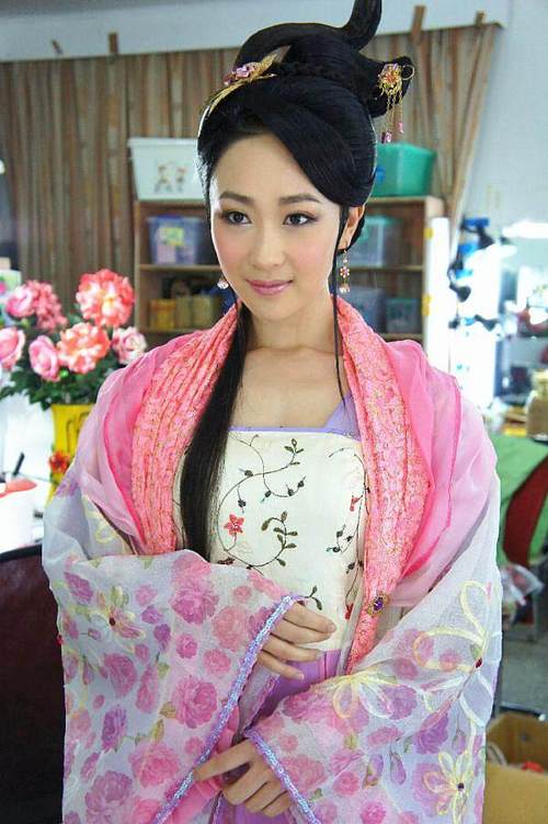 电影重庆演员表济公美女演员表(重庆电影)