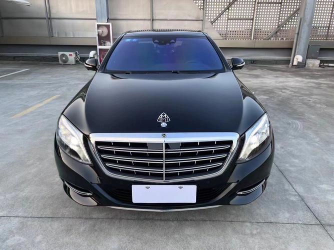 奔驰车型和价格及图片迈巴赫(100万左右的奔驰车图片大全)
