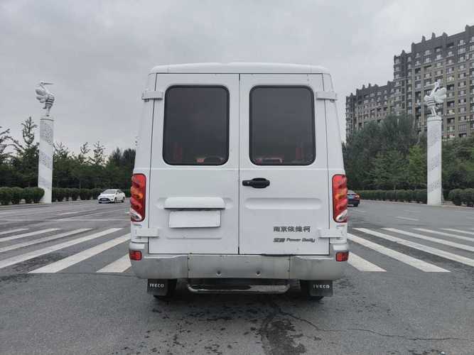 沈阳二手依维柯报价网上汽车黑科技(沈阳二手依维柯厢式货车报价和图片)