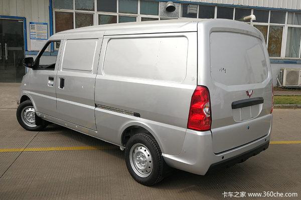 五菱厢货面包车(五菱厢货面包车前2后4)