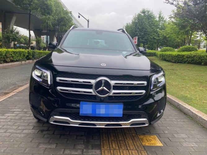 奔驰30万左右的车(奔驰三十万左右的车)