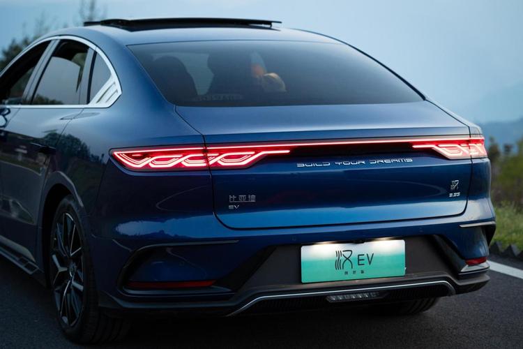 比亚迪汉ev试驾车(2021款比亚迪汉试驾视频)