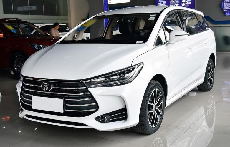 比亚迪车型价格(比亚迪车型价格图片大全)