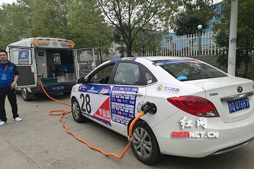 新能源汽车救援充电(新能源车移动充电救援)