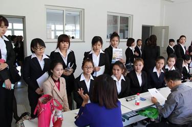 大连外国语老师待遇怎么样(大连外国语学院招聘教师)