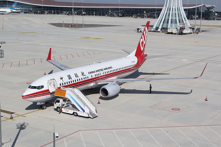 中联航待遇(中联航空公司好吗)