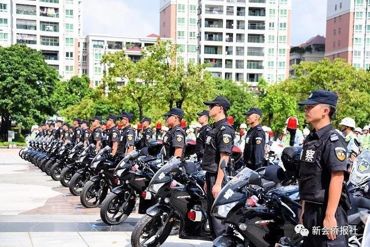 特警和交警那个待遇好(特警和交警哪个级别高)