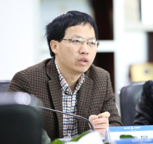 龙岗控股待遇(龙岗投资控股集团董事长)