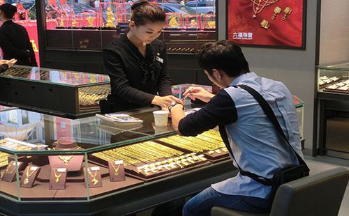 六福珠宝的工资待遇(六福珠宝工资待遇和日常工作)