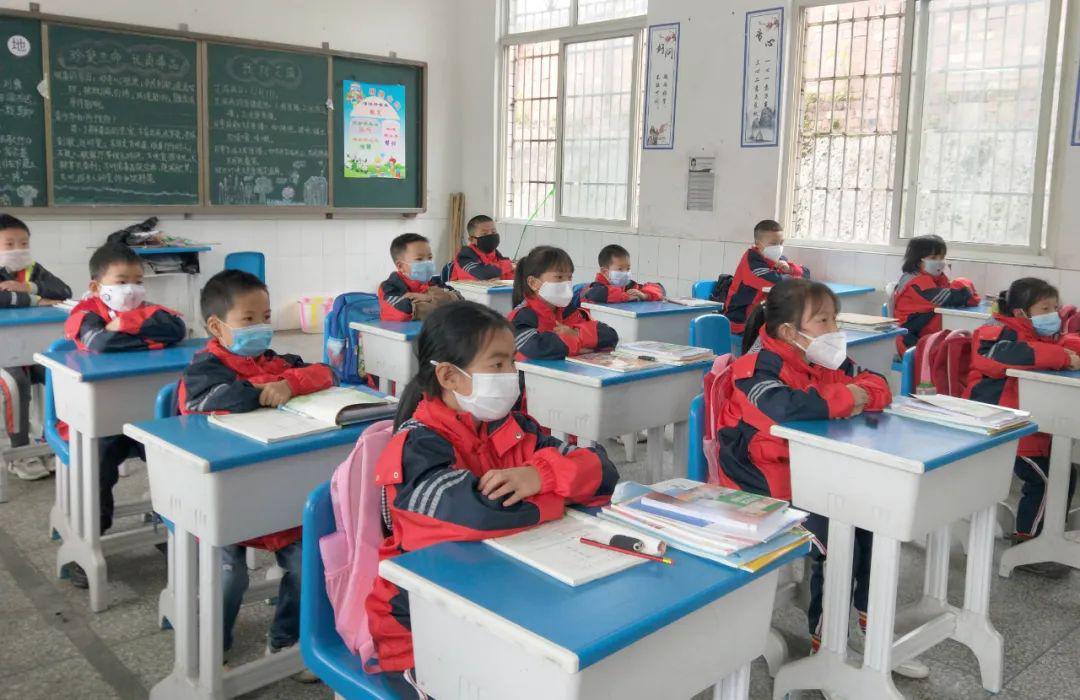 冠英老师待遇(冠英实验中学招聘信息)
