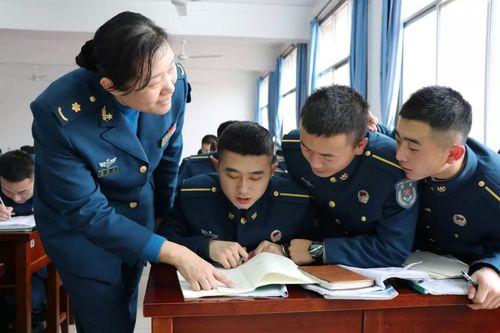军事辅导员待遇(军事辅导员是干什么的)