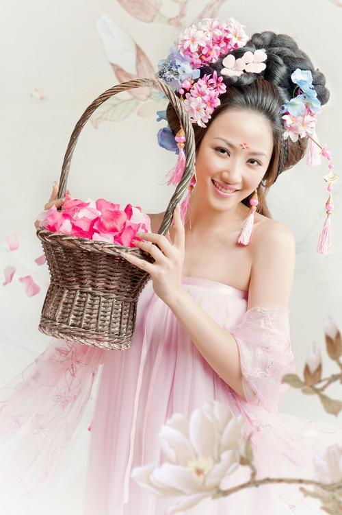 成都帆摄影待遇怎么样(成都帆摄影艺术照价格)