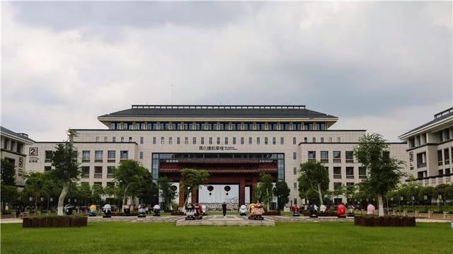 武汉学院教师待遇(武汉学院教师待遇怎么样)