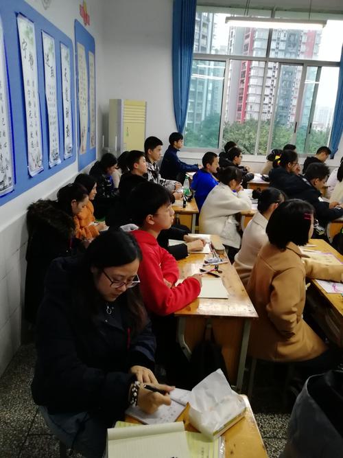 巴川中学教师待遇(重庆巴川中学老师有多累)