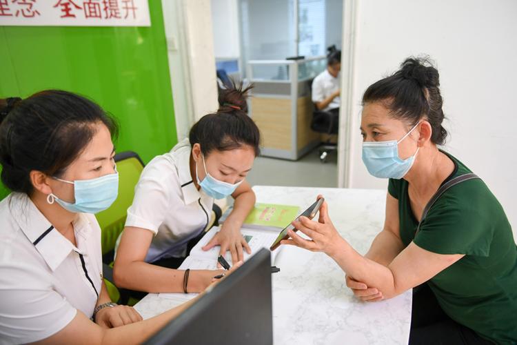 无锡社区工作者待遇(无锡社区工作者涨工资)