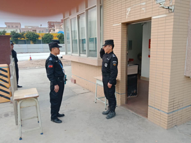 公安局保安待遇怎么样(公安局的保安怎么样)
