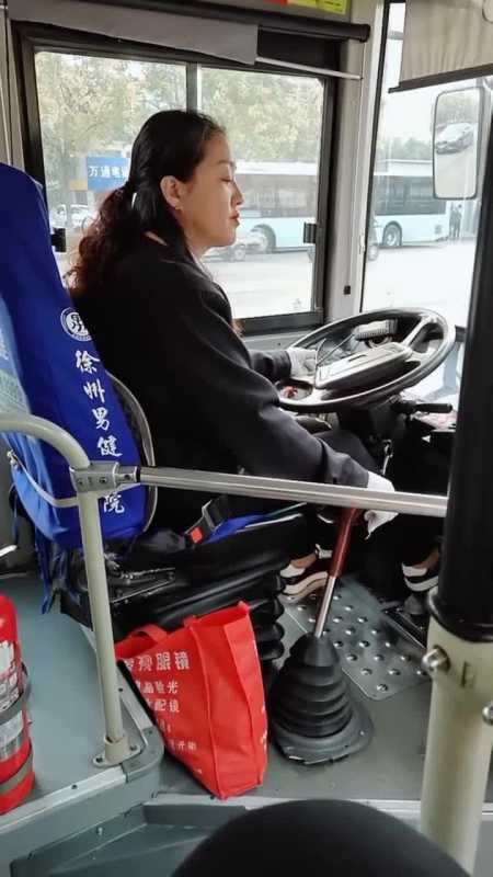 徐州市公交车司机工资待遇(徐州公交车司机待遇怎么样)