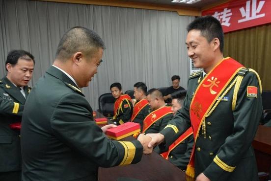 士官复原待遇(士官 复原)