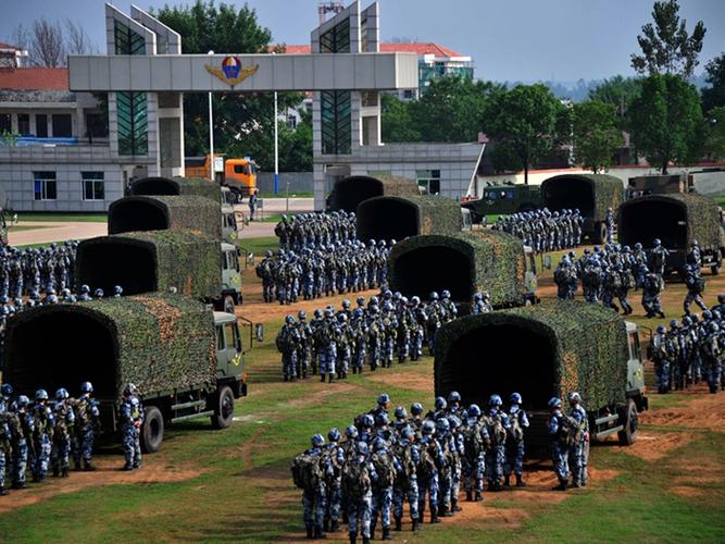 武汉空降兵待遇(空降兵武汉有几个基地)