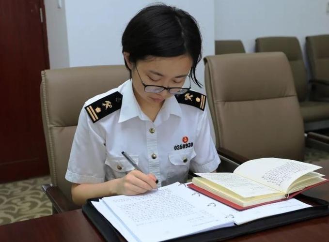 主任科员和技师的待遇(主任技师什么意思)