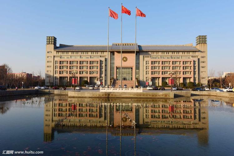 郑州大学待遇(郑州大学年薪40万条件)
