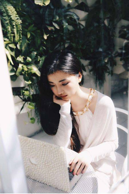 小妹娱乐资讯-{下拉词