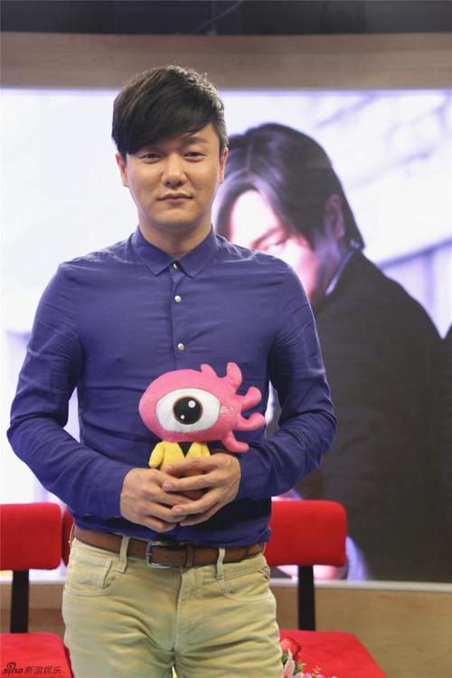 草根娱乐资讯-{下拉词