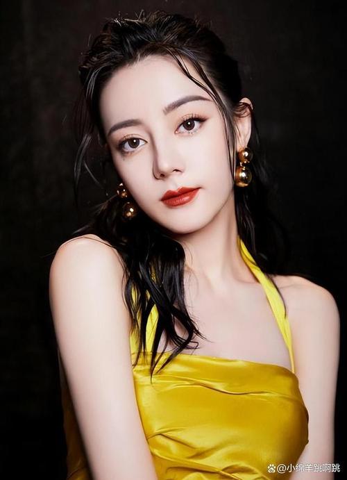 想看娱乐明星的最新资讯(想看娱乐图片)