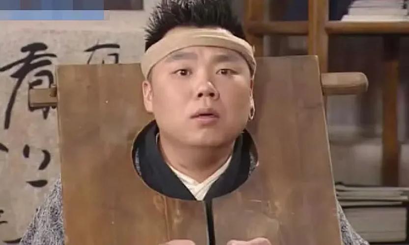 娱乐资讯李大嘴-{下拉词