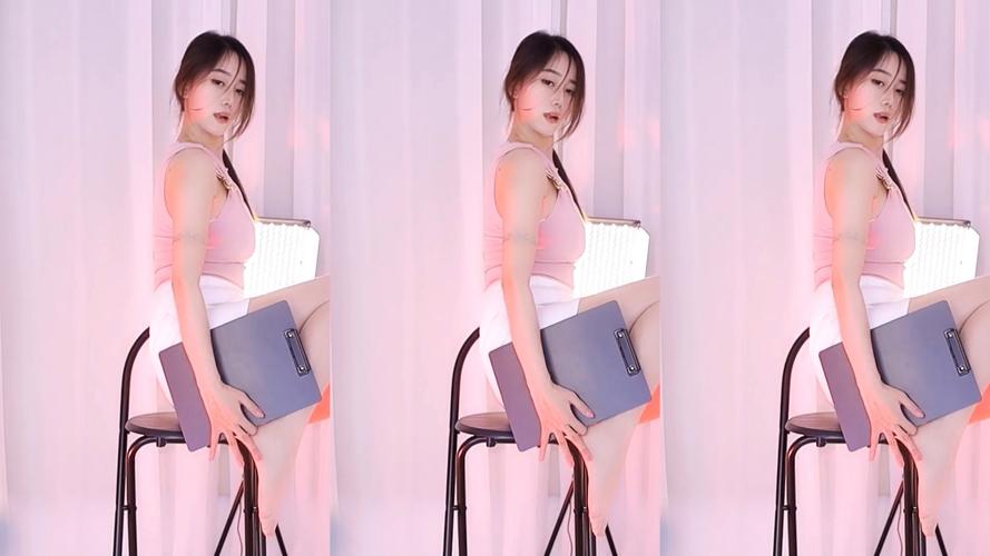娱乐资讯狂热少女-{下拉词